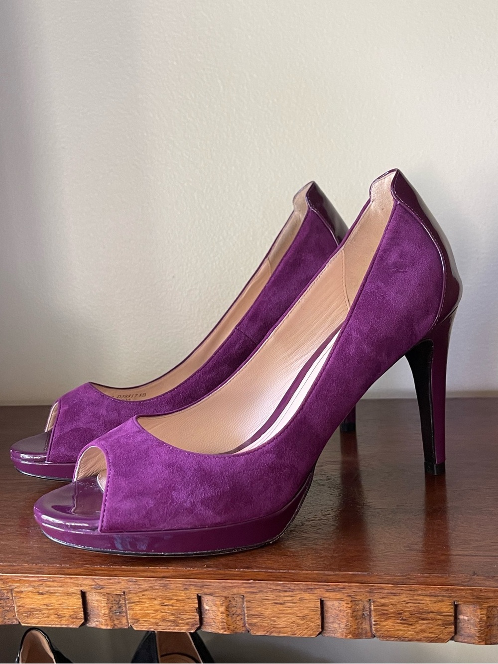 Cole Haan NikeAir Purple Suede Peep Toe Platform Pumps Heels Size 8B - Picture 11 of 11